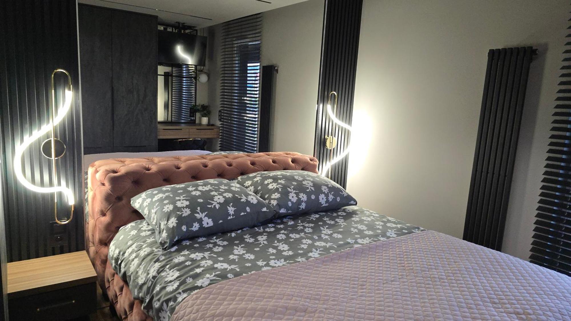 Apartament Dark Prestige New ! - Dostep 24H, Projektor , Garaz Podziemny , Klimatyzacja , Duzy Taras Κίελτσε Εξωτερικό φωτογραφία